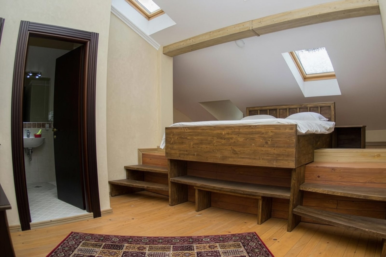 cazare-sinaia-dubla-mansarda-1